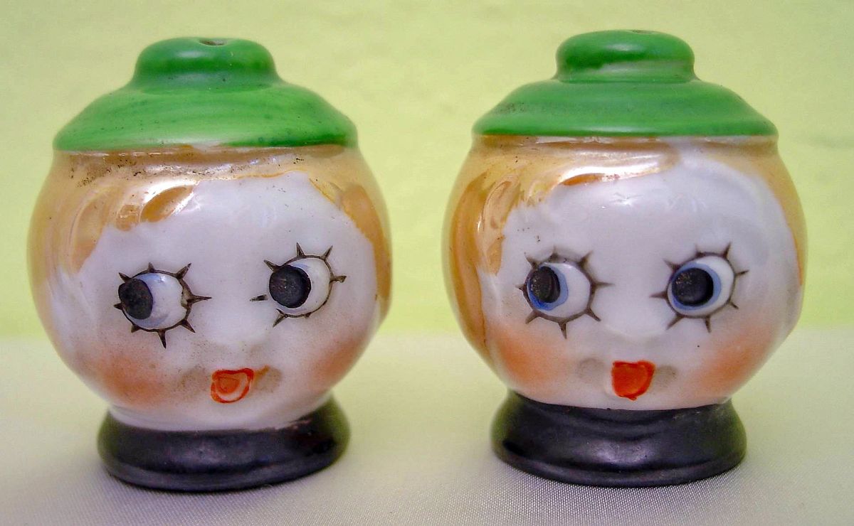 Adorable Vintage Ladies' Heads Salt & Pepper Shakers
